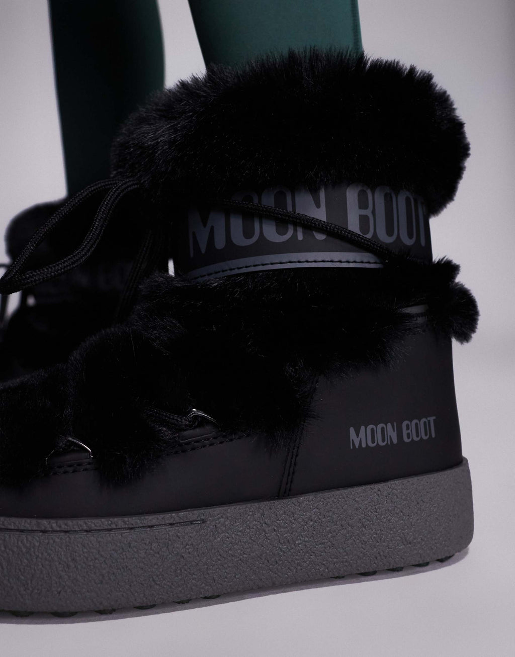 Moonboot - Ltrack - Stivaletti neri impermeabili con dettagli in pelliccia sintetica