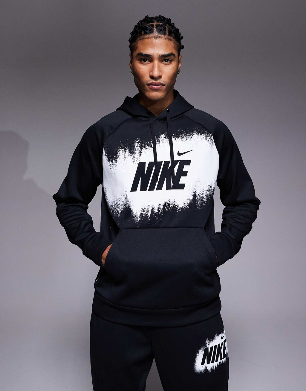 Nike Training - Heritage - Felpa con cappuccio nera con grafica