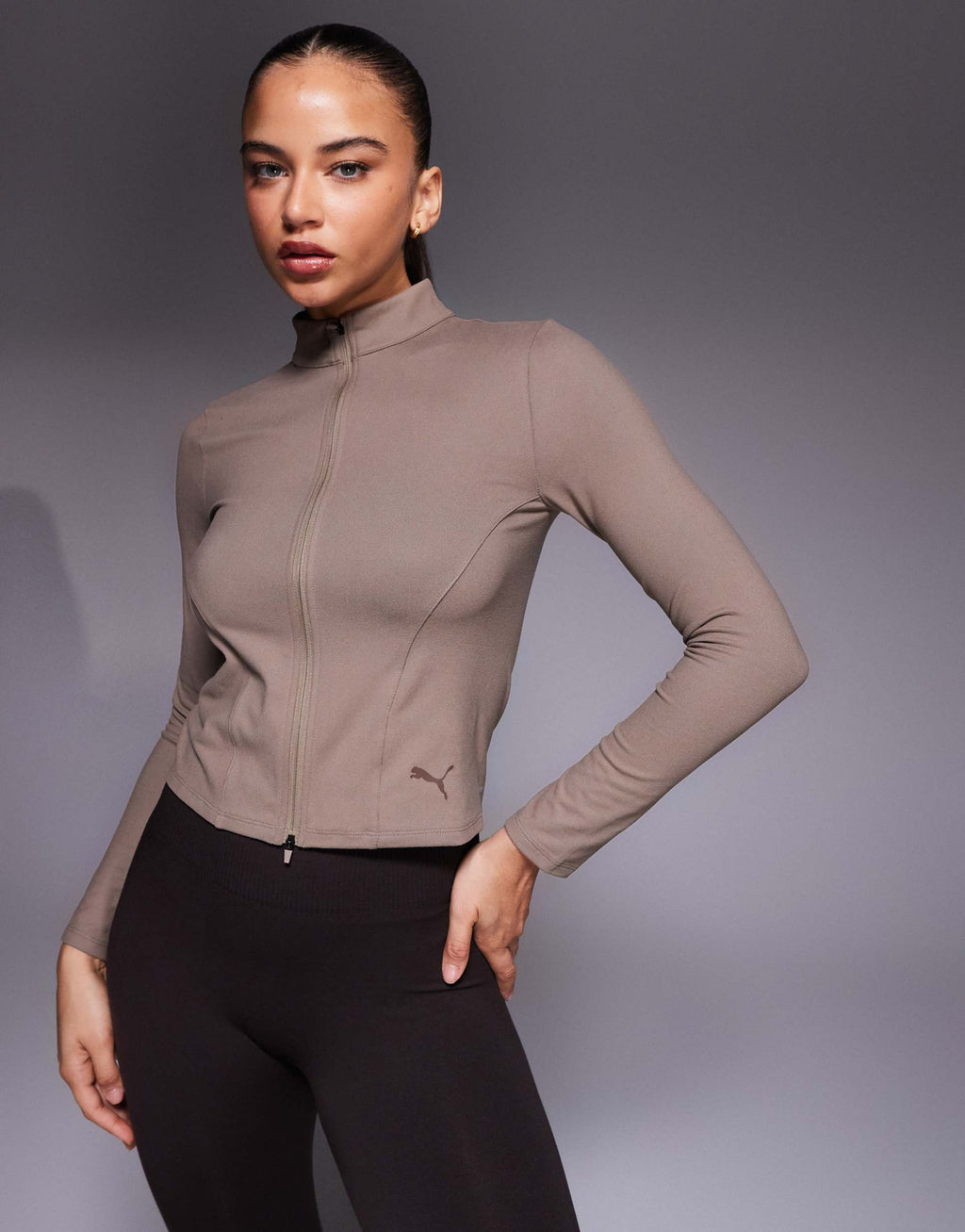 PUMA - Train - Top marrone lunghezza regular con zip