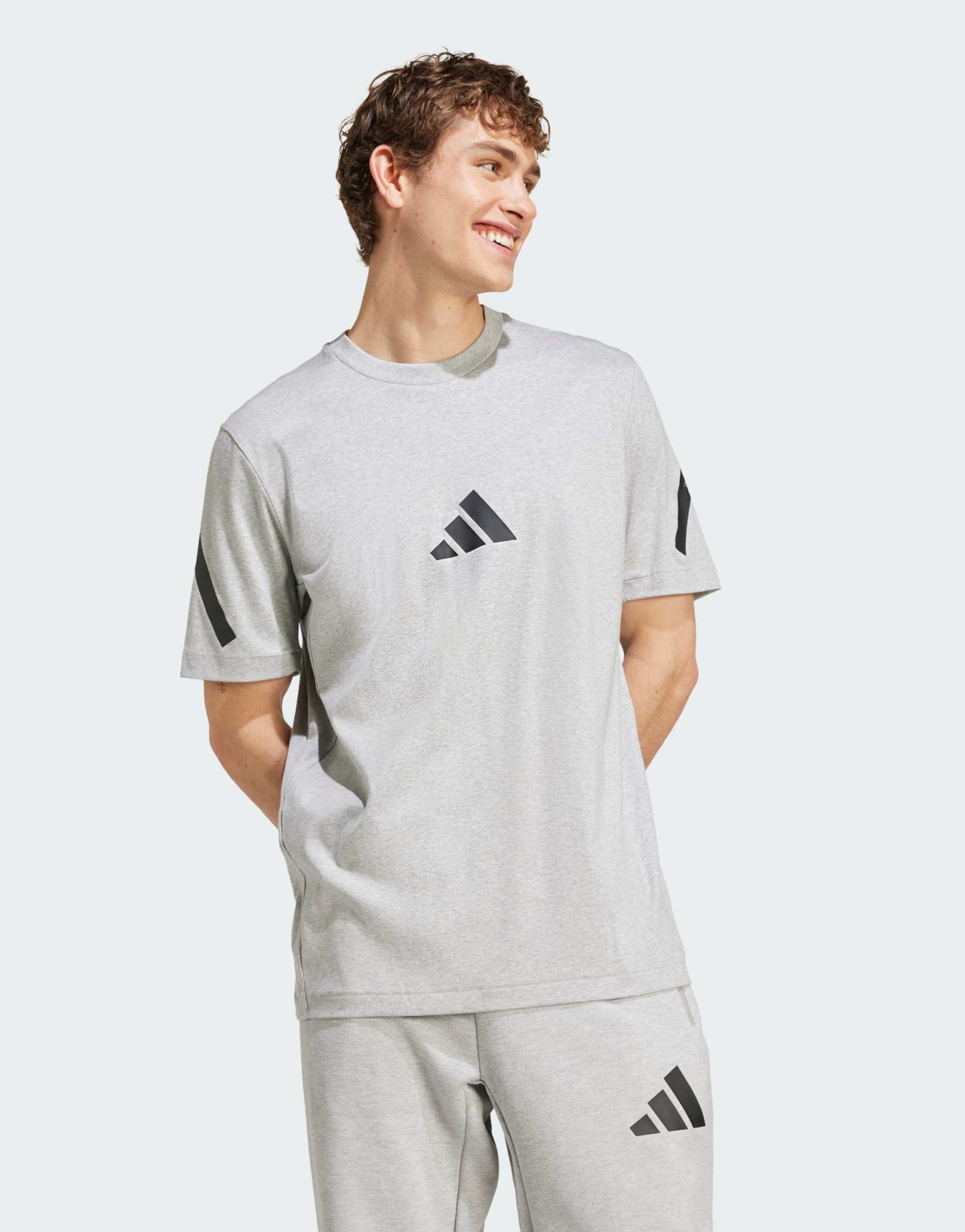 adidas Originals - Z.N.E. - T-shirt premium grigia